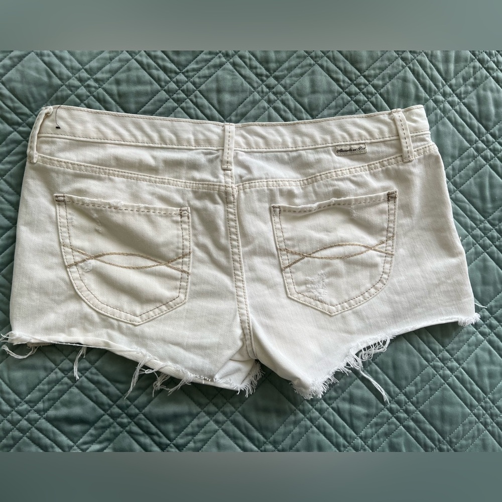 Abercrombie & Fitch White Distressed Denim Shorts - Picture 6 of 9